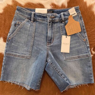 Sammy-Mid Rise Bermudas With Back Flap Pockets