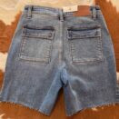 Sammy-Mid Rise Bermudas With Back Flap Pockets