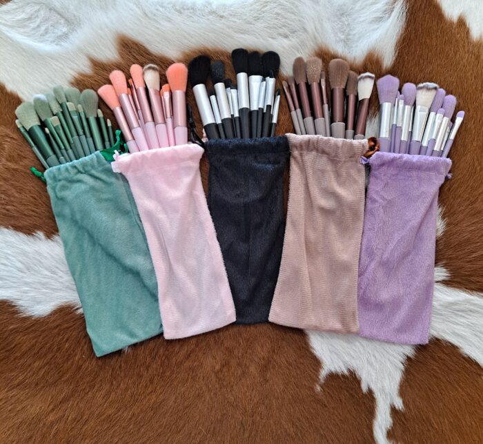 13 Piece Makeup Brush Set with Storage Bag