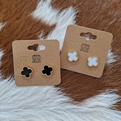 Elegant Clover Shaped Gold Stud Earrings Mother of Pearl Design