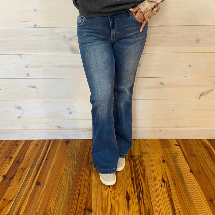 Cheryl-Low Rise Flare