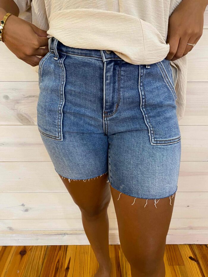 Sammy-Mid Rise Bermudas With Back Flap Pockets