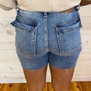 Sammy-Mid Rise Bermudas With Back Flap Pockets